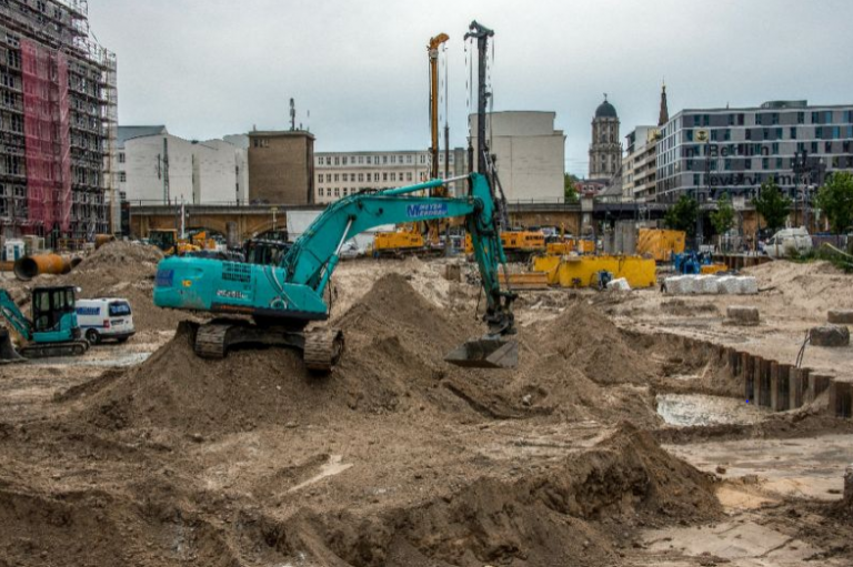 Βερολίνο: Επιτυχής εξουδετέρωση βόμβας του Β’ ΠΠ κοντά στην Αλεξάντερπλατς