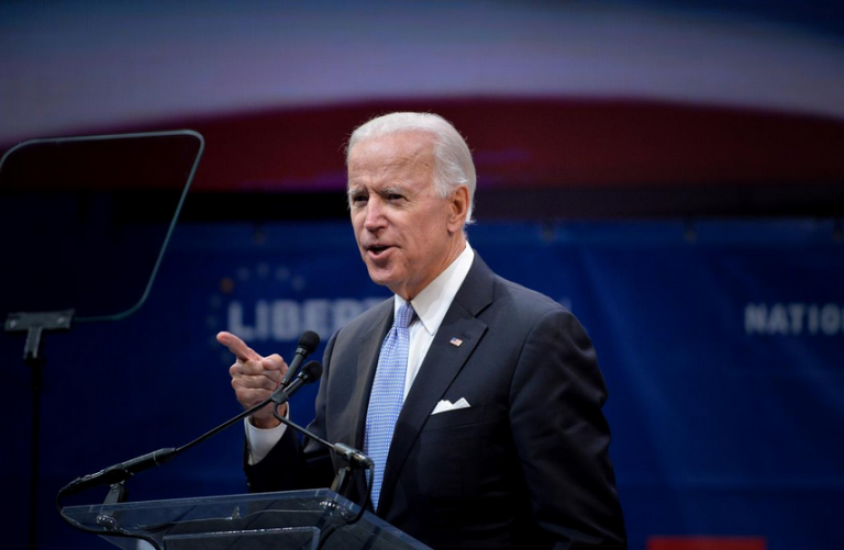 ΗΠΑ: Συντηρητική ομάδα στοχοποιεί μέσω επικριτικών διαφημίσεων τον Τζο Μπάιντεν