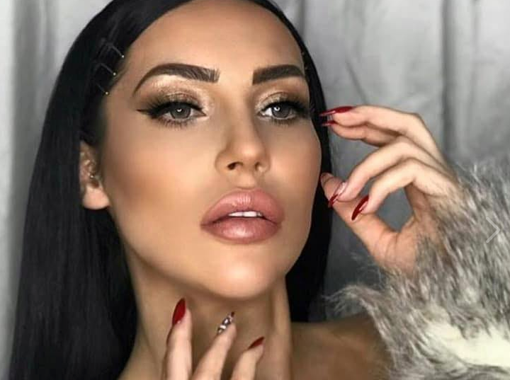 Ζέτα Θεοδωροπούλου: Η επική φάρσα της στον Αρναούτογλου