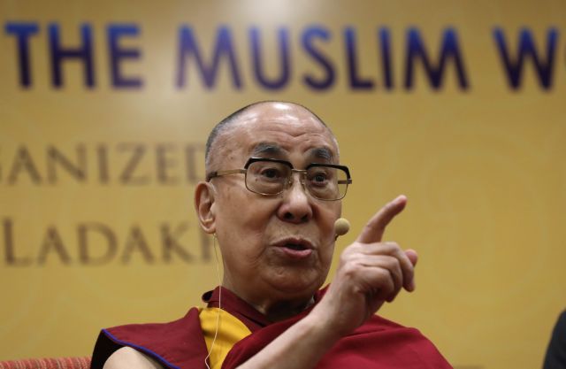 Δαλάι Λάμα: Η Ευρώπη θα γίνει μουσουλμανική ή αφρικανική, αν δεν φύγουν οι μετανάστες