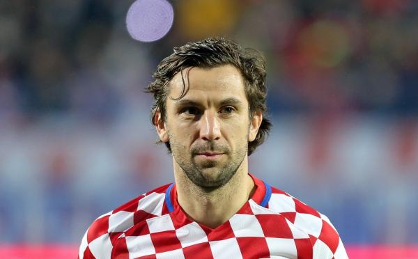 Κρεμάει παπούτσια ο Σρνα, αλλά γυρίζει αμέσως νέα σελίδα