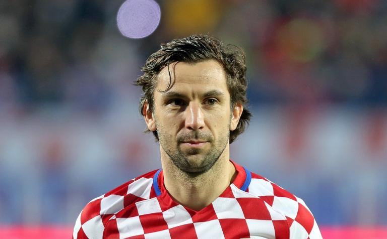 Κρεμάει παπούτσια ο Σρνα, αλλά γυρίζει αμέσως νέα σελίδα