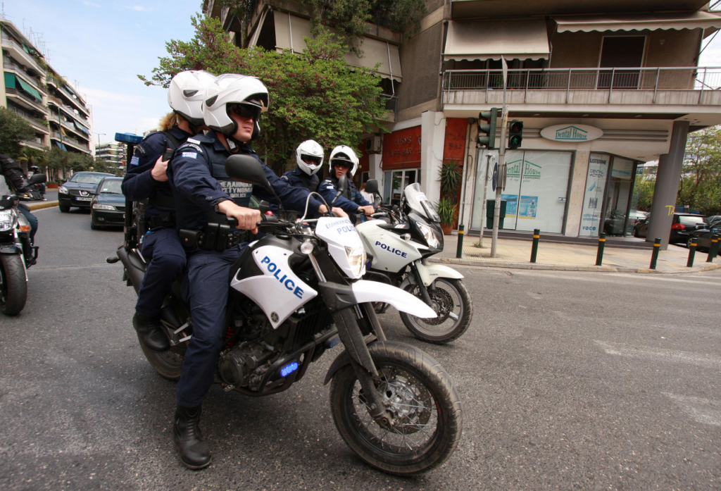 Θεσσαλονίκη: Σύλληψη δύο ατόμων για παρεμπόριο λαθραίων τσιγάρων