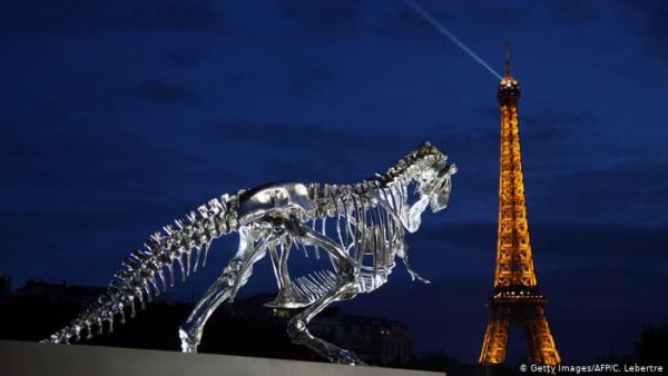 Πωλείται… δεινόσαυρος