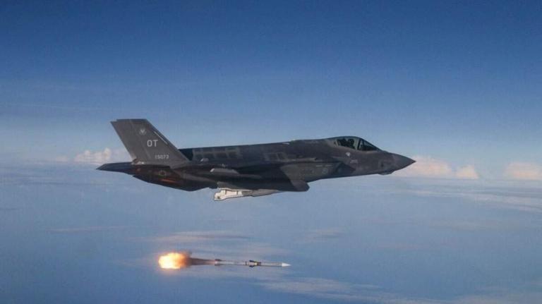 Ο Τραμπ δίνει τα F-35 στην Πολωνία και στέλνει 2000 στρατιώτες – Πως εμπλέκεται η Ρωσία