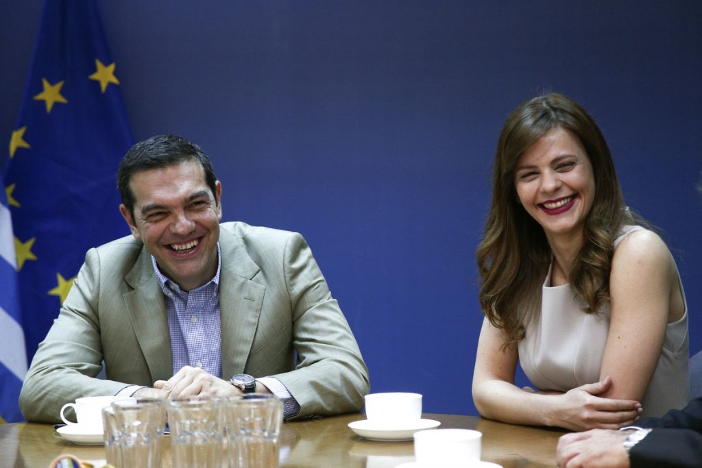 Επικοινωνιακό… λίφτινγκ στην κυβέρνηση – Αναζητείται το προεκλογικό αφήγημα