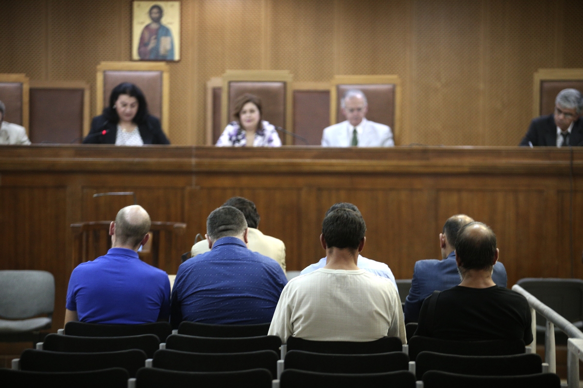 Δίκη Χρυσής Αυγής: Στο «σκαμνί» ο Καζαντζόγλου για τη δολοφονία Φύσσα