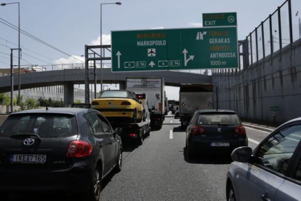 Μποτιλιάρισμα στην Αττική Οδό – Μεγάλες καθυστερήσεις στο ρεύμα προς Μαρκόπουλο
