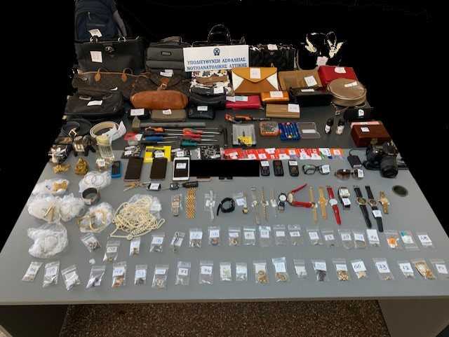 Εξάρθρωση σπείρας διαρρηκτών που «χτυπούσε» και σπίτια ποδοσφαιριστών