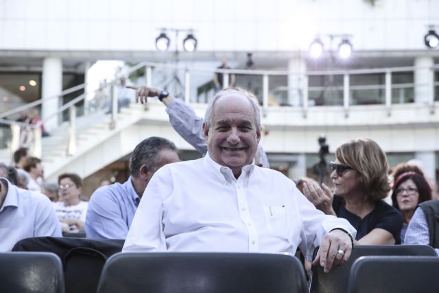 Επιτέλους βρήκαν θέση για τον Τέρενς Κουίκ στα ψηφοδέλτια του ΣΥΡΙΖΑ