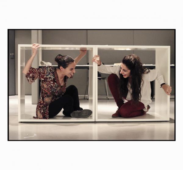 Το ντουέτο Muzikal Ifade παρουσιάζει την δουλειά του, στο Galata Gazi