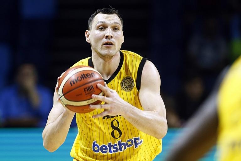 ΑΕΚ – Ματσιούλις: «Αμφιβάλλω αν θα υποβιβαστεί ο Ολυμπιακός