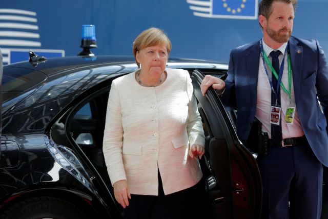 Μέρκελ και ΕΕ «ανησυχούν πολύ» για τις εξελίξεις στον Κόλπο