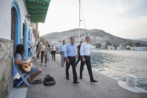 Μητσοτάκης από το Καστελόριζο: Σύντομα η χώρα μας γυρίζει σελίδα