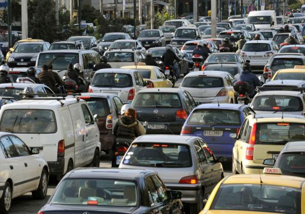 Κυκλοφοριακό «κομφούζιο» σε παραλιακή και Κηφισό λόγω έργων
