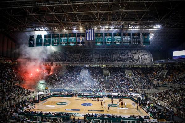 Παρά το sold out δεν γέμισε το ΟΑΚΑ…