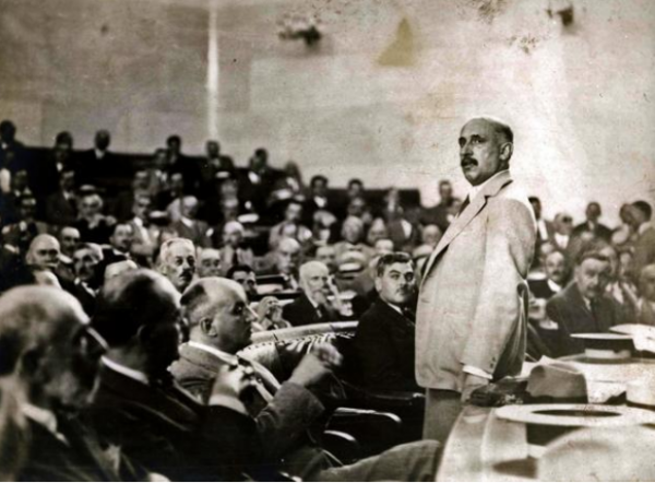 Βουλή του 1934: Πολιτική αντιπαράθεση με… καρεκλιές