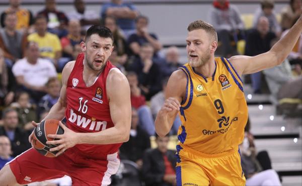 Ο Σφαιρόπουλος θέλει τον Παπανικολάου στη Μακάμπι