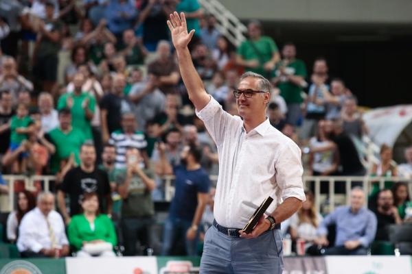 Ο Παναθηναϊκός τίμησε τον Αργύρη Παπαπέτρου