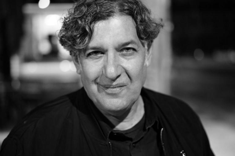 Ο Πέρης Μιχαηλίδης απολύπτει θεατρικές «Σκηνές από ένα γάμο»