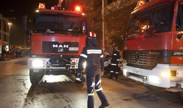 Εκαψαν δύο ΙΧ σε γκαράζ πολυκατοικιών στο Κολωνάκι
