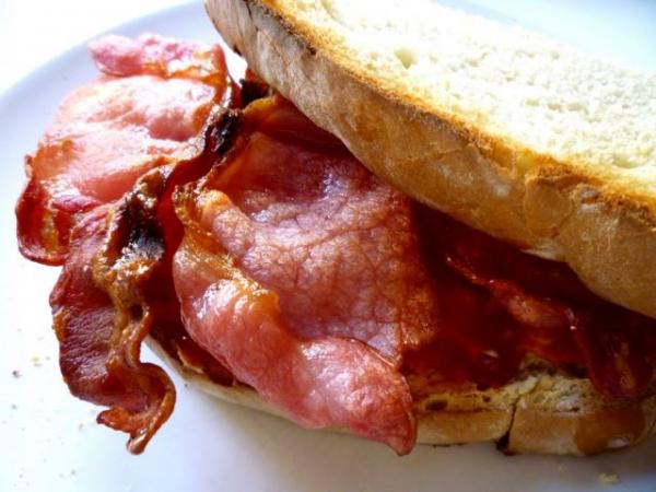Βρετανία: Τρεις άνθρωποι πέθαναν επειδή κατανάλωσαν συσκευασμένα σάντουιτς
