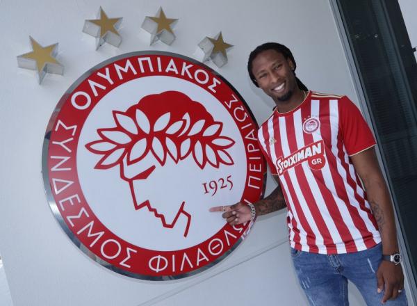 Ενσωματώθηκε στην αποστολή του Ολυμπιακού ο Σεμέδο