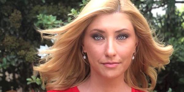 Σία Κοσιώνη: Φωτογραφίζεται με νέο λουκ