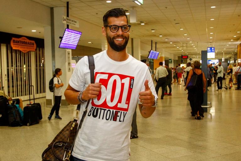 ΑΕΚ: Έφτασε στην Αθήνα ο Σιμάο