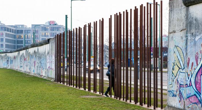 Η «ασθένεια των τειχών»: Τα συνοριακά τείχη μπορεί να υποσκάψουν την ψυχική υγεία των ανθρώπων