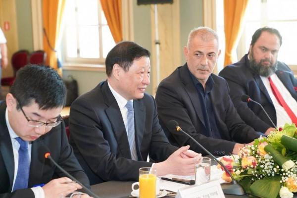 Νέα εποχή για την παρουσία της Cosco στον Πειραιά – Στόχος η κοινωνική προσφορά στην πόλη