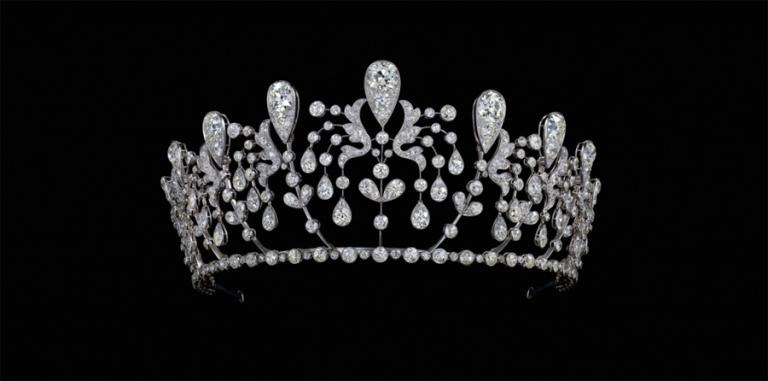 Οι μυθικές τιάρες του οίκου Chaumet για αυτοκράτειρες και βασίλισσες σε έκθεση στο Μονακό