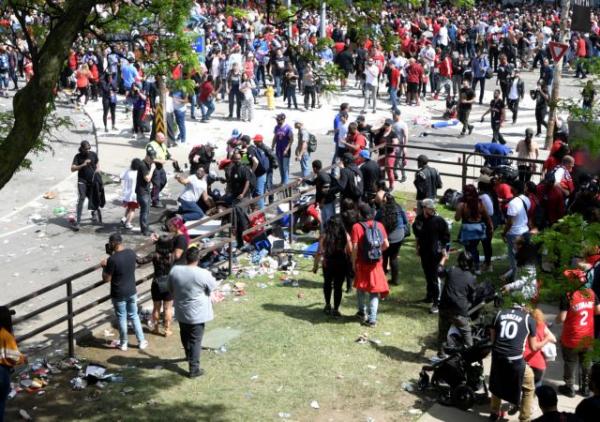 Τραγική τροπή στη γιορτή των Ράπτορς με τέσσερις τραυματίες