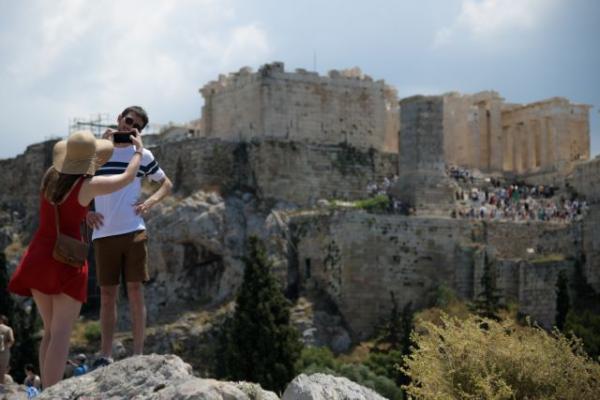 «Ράλι ανόδου» για την Ελλάδα στον τουρισμό