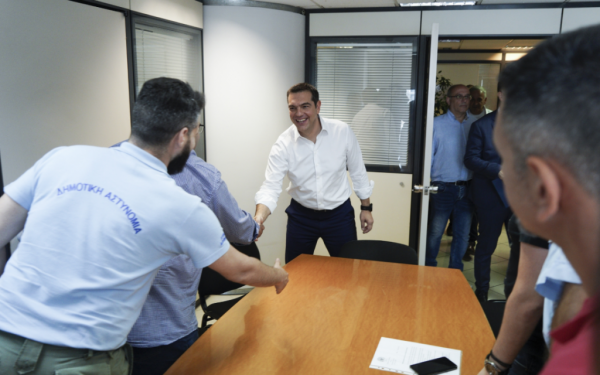 Τσίπρας: Περάσαμε δύσκολα και κάποιοι πρέπει να ελαφρυνθούν