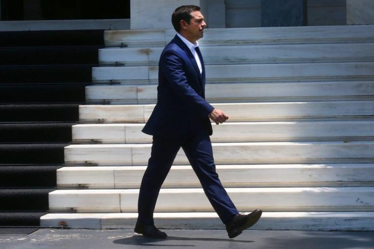 Στον Παυλόπουλο αύριο το απόγευμα ο Τσίπρας – Τελευταία ζαριά για να γλιτώσει νέα συντριβή