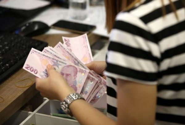 Τουρκία: Μείωση πάνω από το αναμενόμενο στον πληθωρισμό