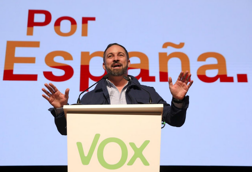 Ισπανία: To Vox ρυθμιστής των εξελίξεων στους κόλπους της Δεξιάς