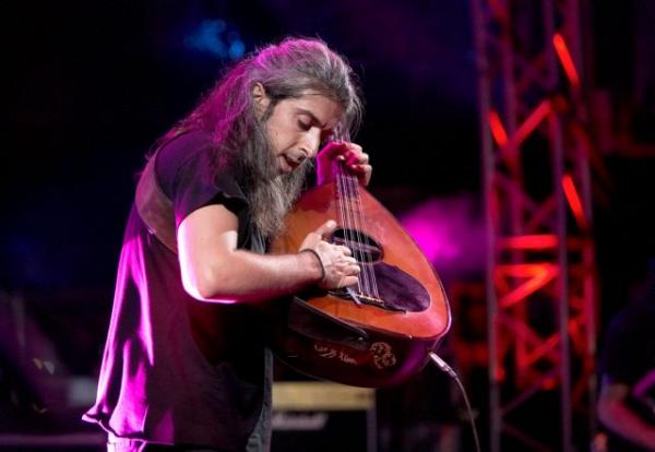 Κυπριακή κοινότητα βάζει φρένο σε συναυλία του Γιάννη Χαρούλη!