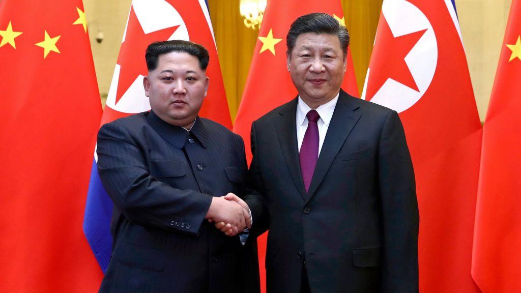 Τι σηματοδοτεί η επίσκεψη του προέδρου της Κίνας στη Βόρεια Κορέα