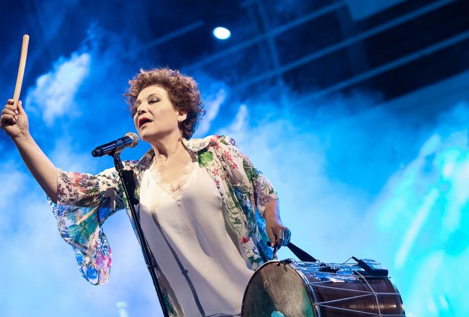 Η Γιώτα Νέγκα μιλάει στο in.gr λίγο πριν ανέβει στη σκηνή του Θεάτρου Βράχων