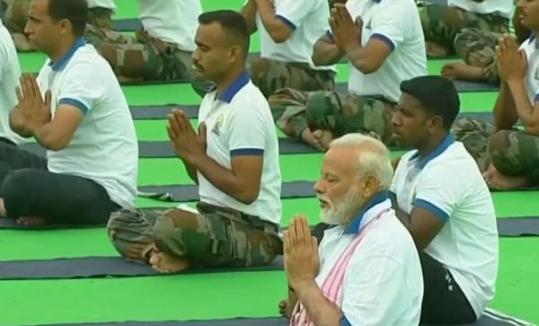 Παγκόσμια Ημέρα Γιόγκα: Ο πρωτότυπος τρόπος που γιόρτασαν στην Ινδία