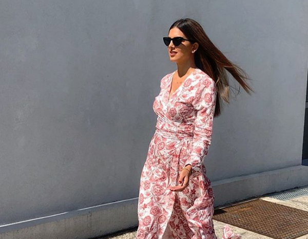 Η Σταματίνα Τσιμτσιλή αγκαλιά με τις κόρες της