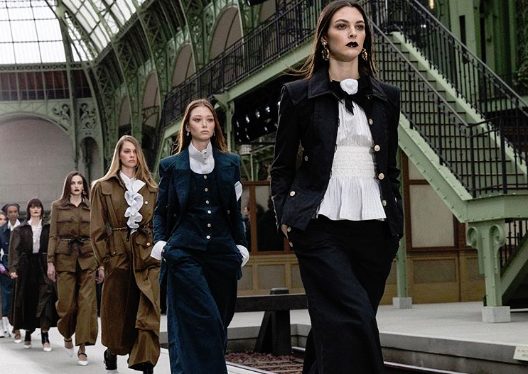 Πωλείται γνωστός οίκος υψηλής ραπτικής;