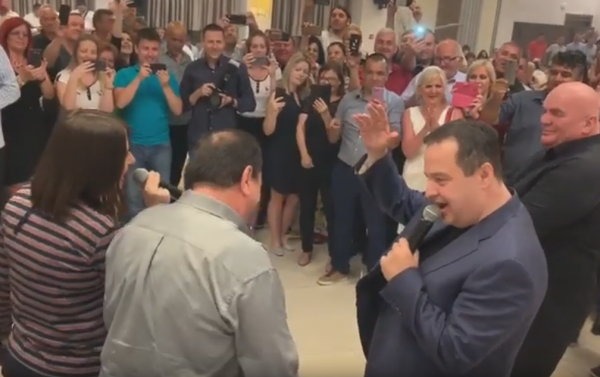 «Μη μου θυμώνεις μάτια μου» από τον Σέρβο ΥΠΕΞ