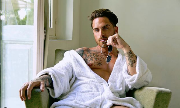 Δώρος Παναγίδης: Στην παραλία με την κόρη του