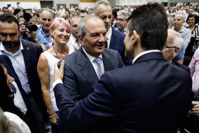 Θερμή υποδοχή στον Κ. Καραμανλή στη Θεσσαλονίκη