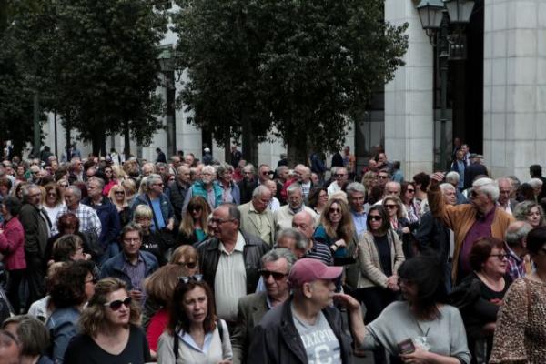 Στο… περίμενε 3.000 συνταξιούχοι