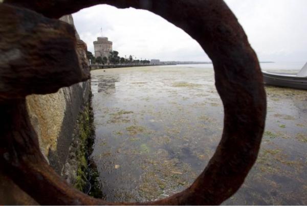 Υπογράφηκε η σύμβαση για τον καθαρισμό του Θερμαϊκού Κόλπου