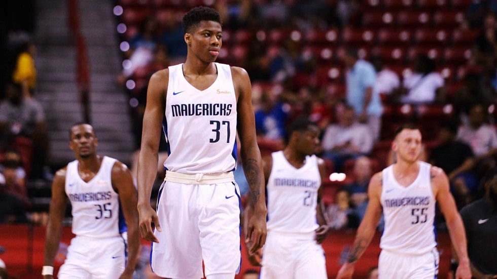 Επίσημο: Συμπαίκτης με τον ΛεΜπρόν ο Κώστας Αντετοκούνμπο